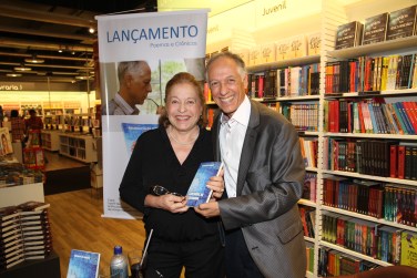 Escritora Ercilia Macedo-Eckel